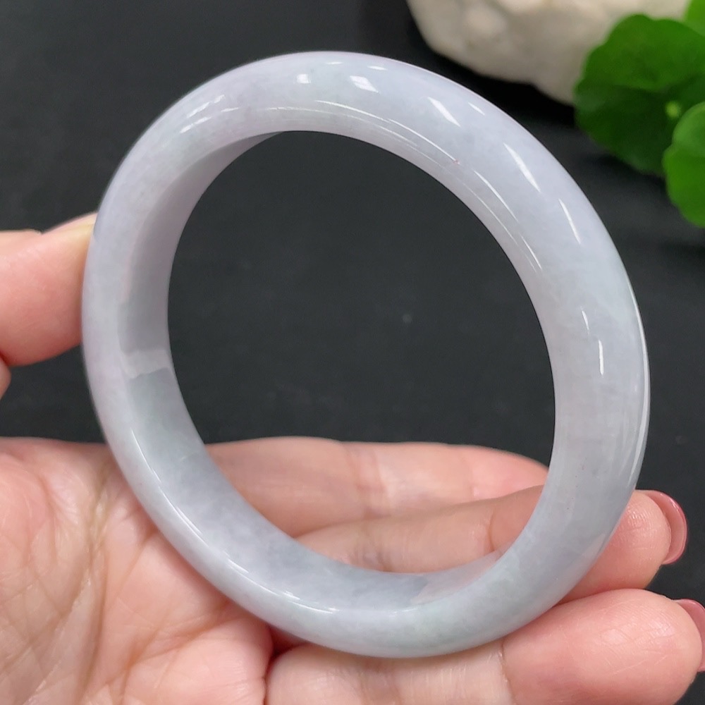 F25904903 Jadeite Regular Bangle 59.2 Circumference Approx. 59.3g Total Weight