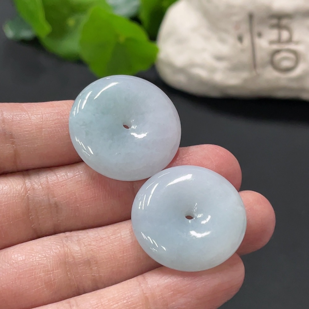 F33876091 Jadeite Pendants Sell as a Lot