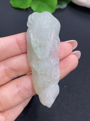 F42971203 翡翠挂件 龙牌 货品总重约25.98g