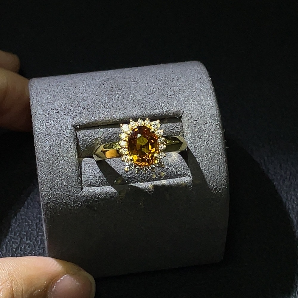 C24712154 Sapphire Inlaid Ring  18k Gold  Size 15  Total Weight Approx. 5.34g  Color Origin Undetermined