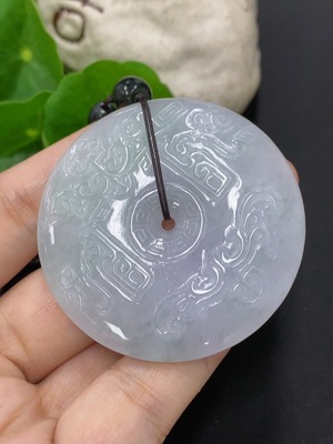 F46552176 翡翠平安扣 货品总重量约91.4克（含绳重）配链非翡翠