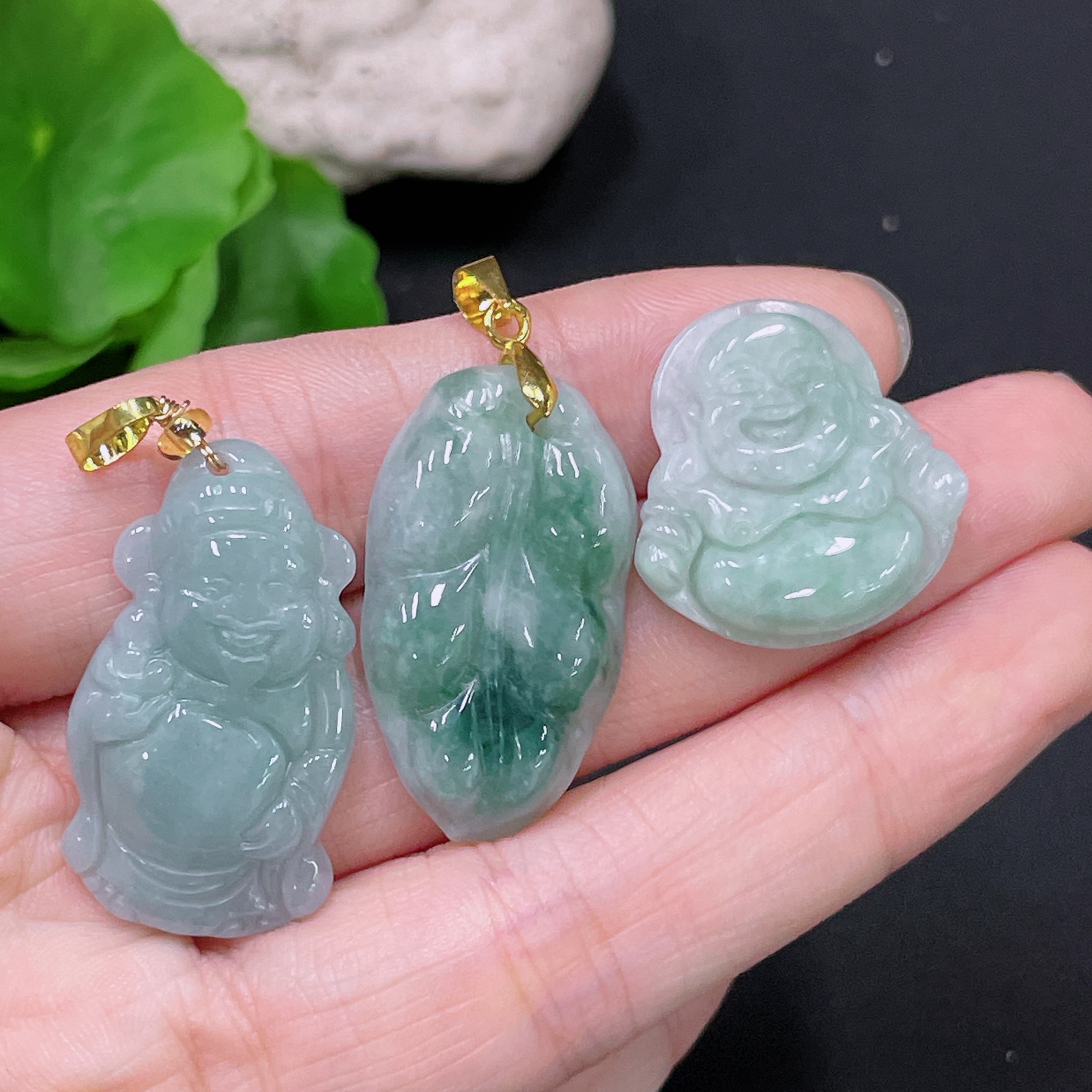F33892702 Jadeite Pendants Sell as a Lot Non-Gold