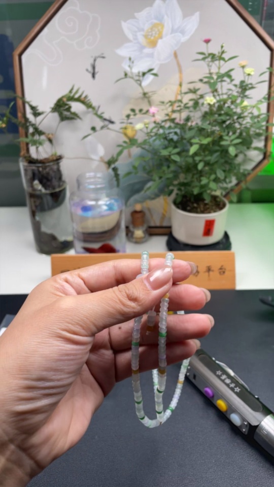 F30556366 Jadeite Bead Necklace Approx. 4.3mm Total Weight Approx. 28g Color Origin Undetermined