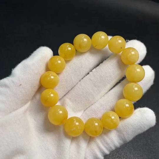 C33852730 Amber Beeswax Bracelet with Partial Visible Repairs, Total Weight Approx. 17.26g, Size ~12.1mm