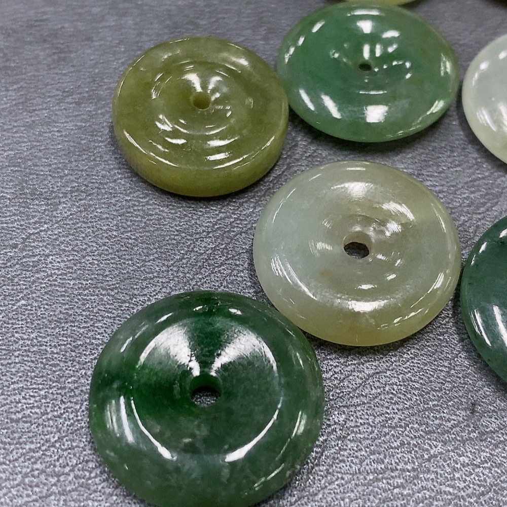F32788409 Jadeite Peace Buckle Sell as a Lot
