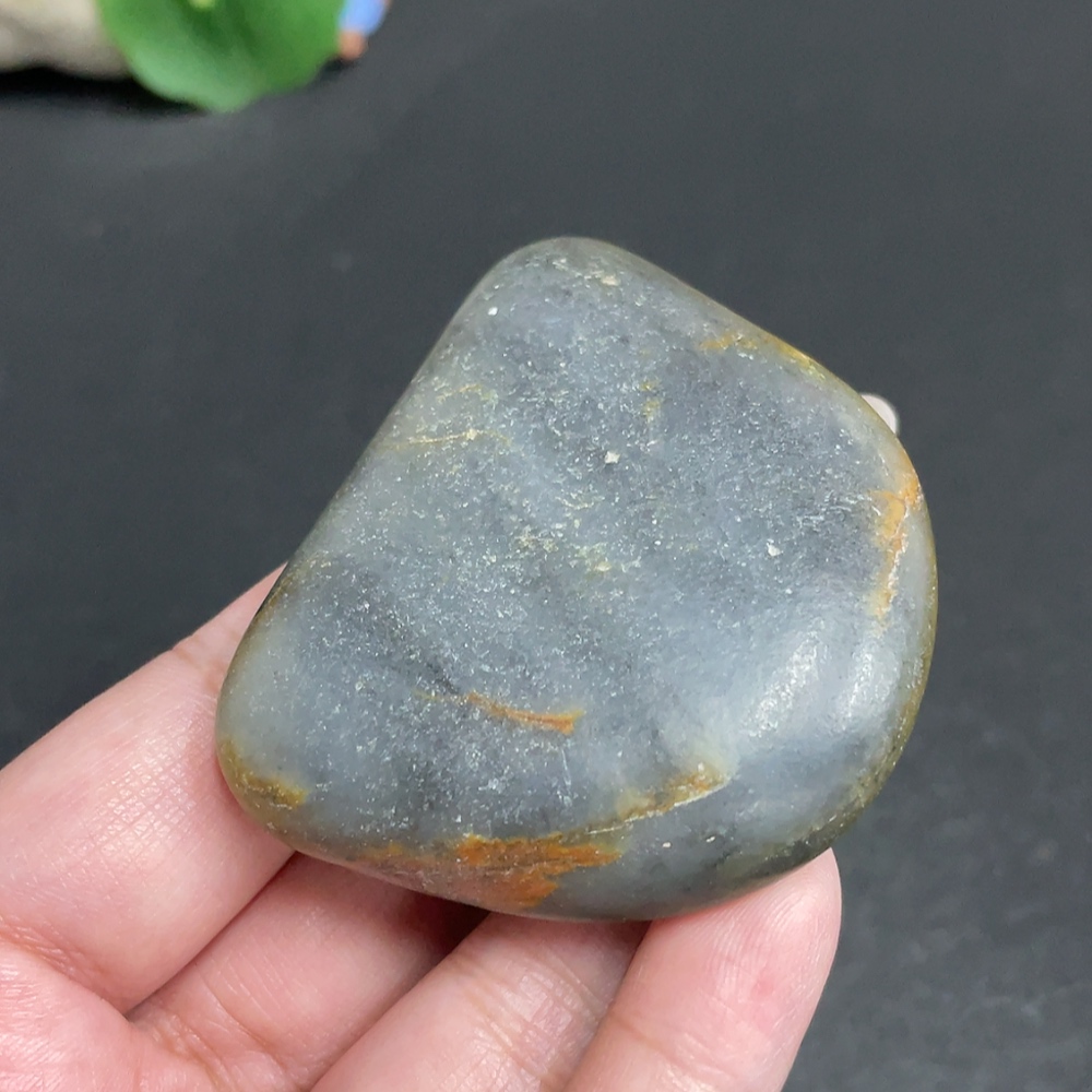 H30462754 Hetian Jade with undetermined skin color origin, total weight about 86g