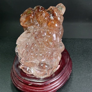 C41833692 水晶摆件  颜色成因未定  可见有机物  货品总重约2.12千克（颜色）