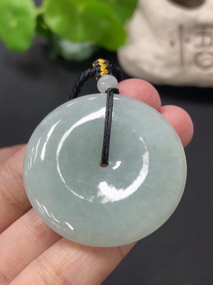 F35109386 Jadeite Peace Knot Pendant Total Weight Approximately 25.1g