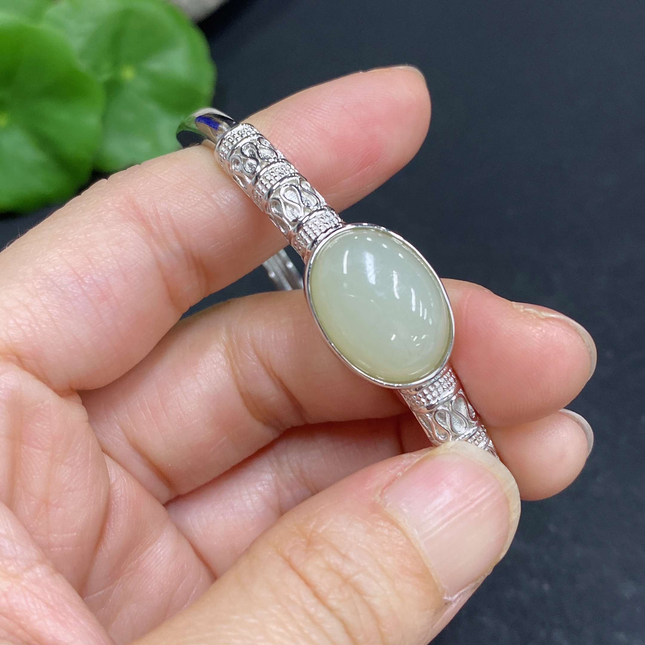 H32814239 Hetian Jade Inlaid Hand Jewelry Non-Gold Total Weight Approx. 12.7g