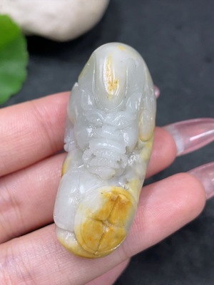 H33944357 Hetian Jade Pendant - Auspicious Beast, undetermined skin color origin, contains other mineral components, total weight approx. 31.6g