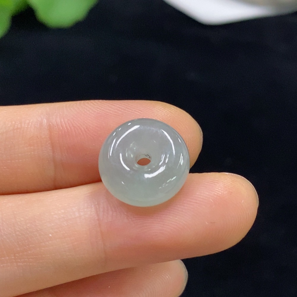 F33928985 Jadeite Safety Buckle Pendant, Total Weight Approx. 2.28g