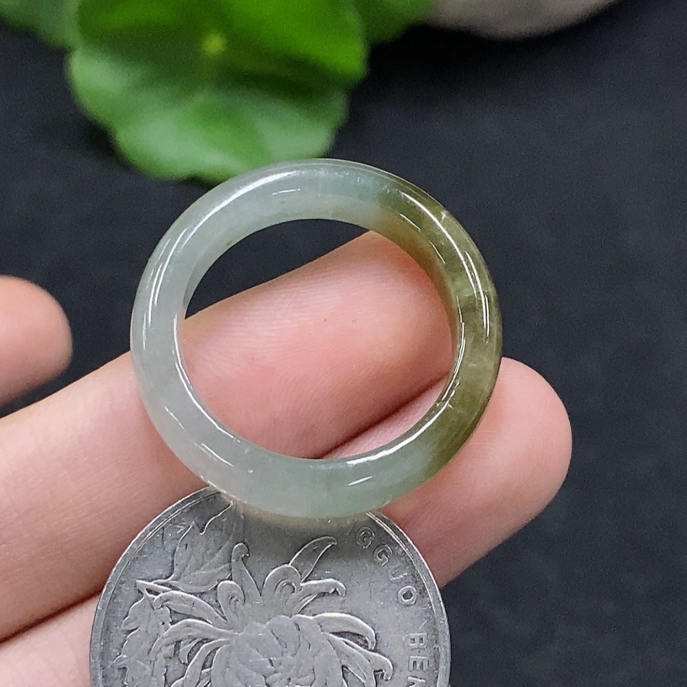 F34995480 Jadeite Ring Size 21 with Crack Total Weight Approx. 3.97g