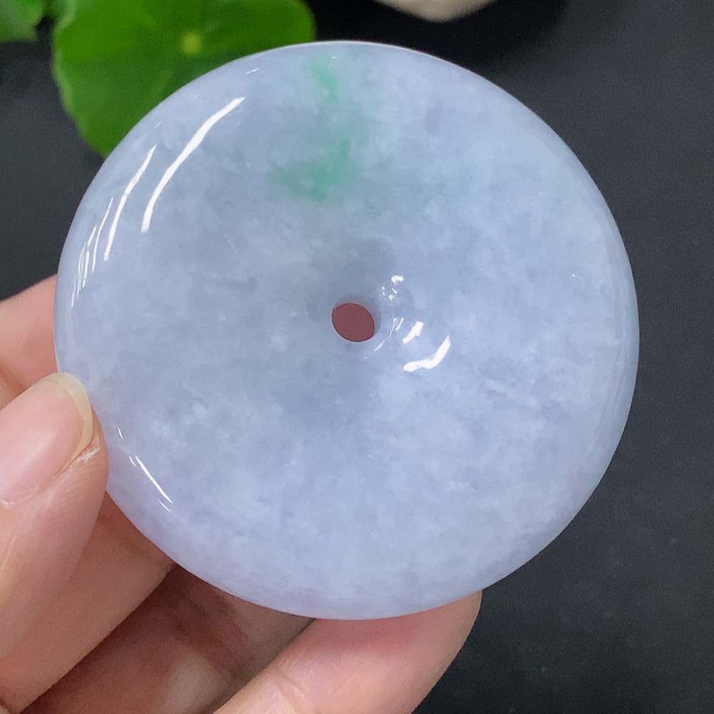 F33829509 Jadeite Pendant Peace Knot, Total Weight Approx. 79g