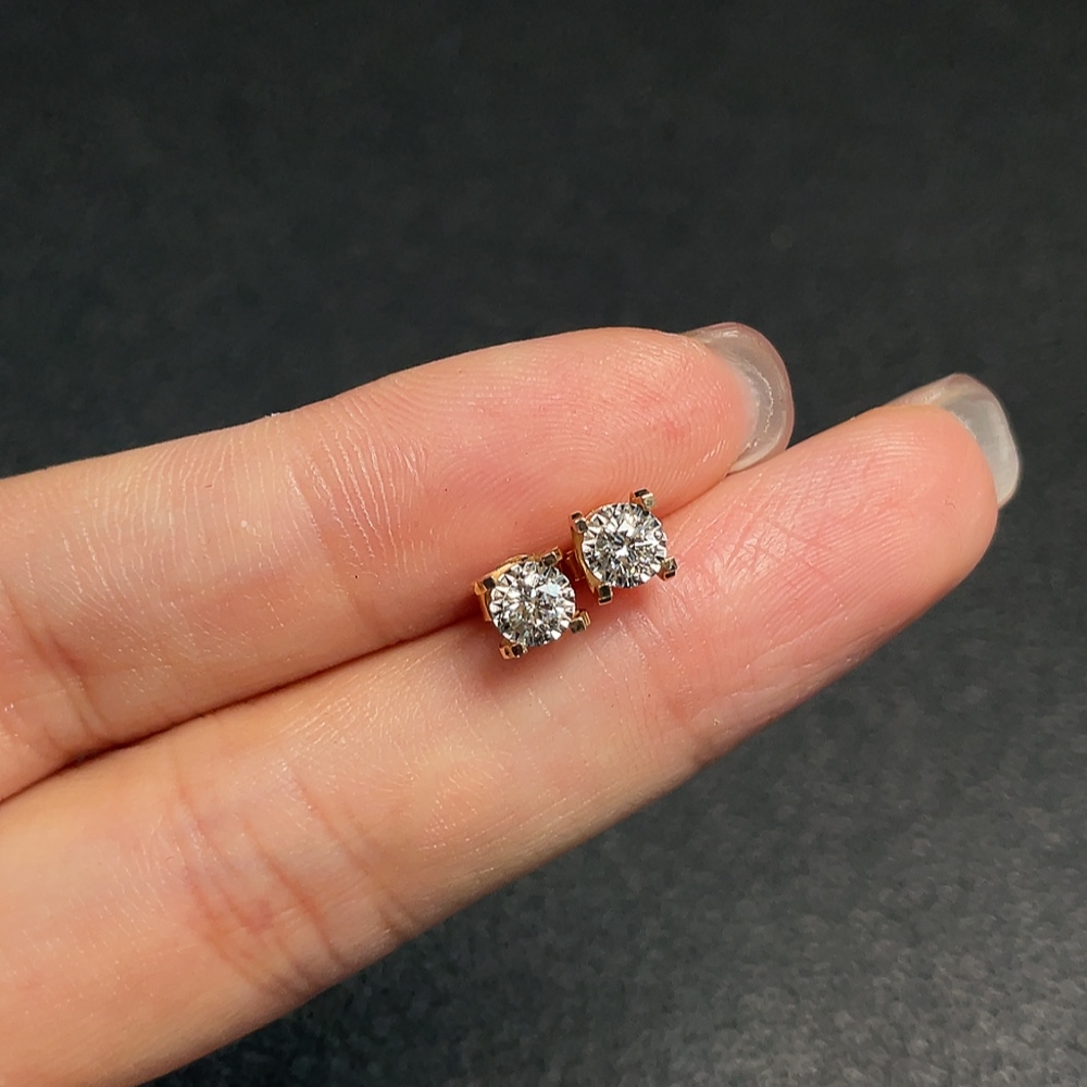 Z36241455 18K Diamond Earrings Total Weight Approx. 1.13g Mark: D0.14ct/D0.14ct