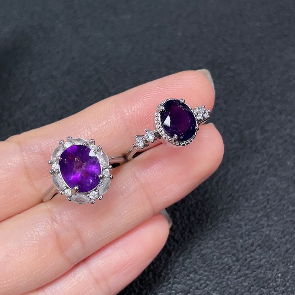 C34989726 Crystal Ring Non-Gold Adjustable Total Weight Approx. 5.26g Sell as a Lot