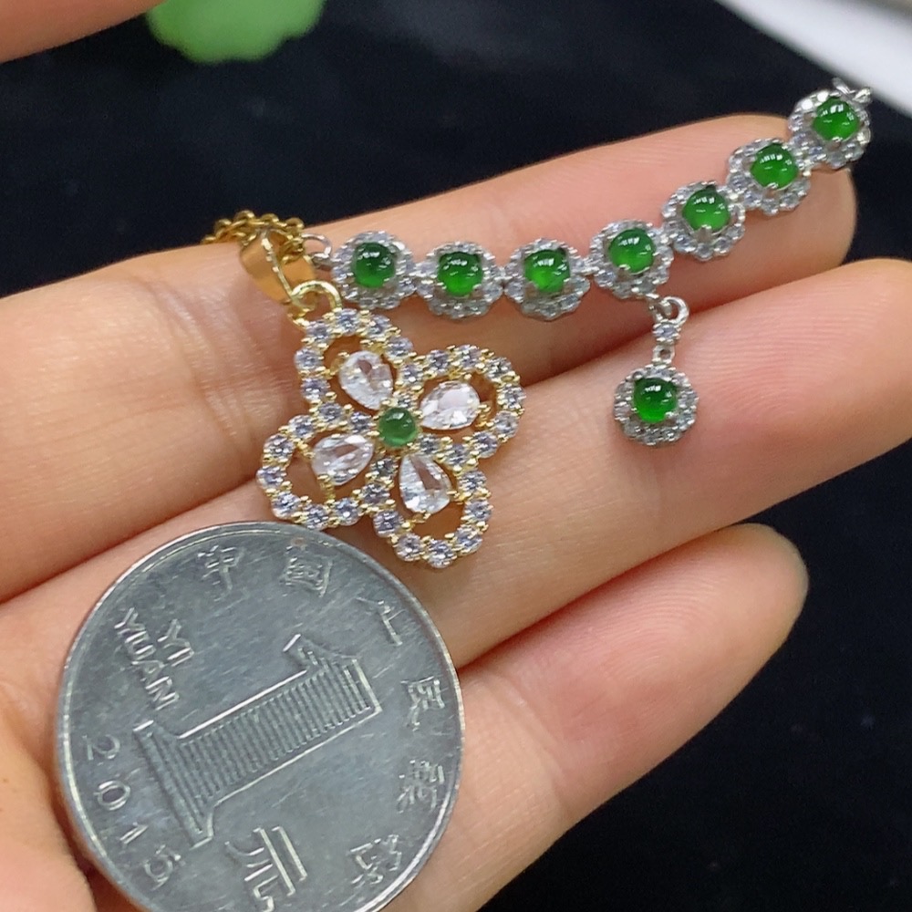 F34947986 Jadeite Inlaid Pendant Non-Gold