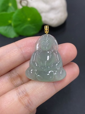 F46595440 翡翠观音挂件 18k金扣头 货品总重量约5.2克 非钻（太小，无法确定天然成因）
