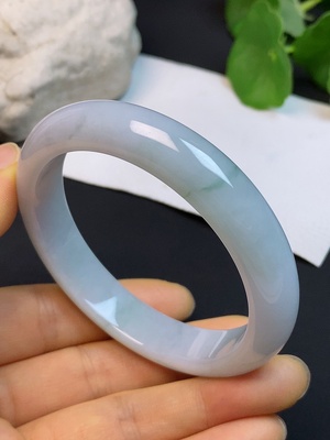F46564781 翡翠正圈手镯 货品总重约51.8g 圈口56