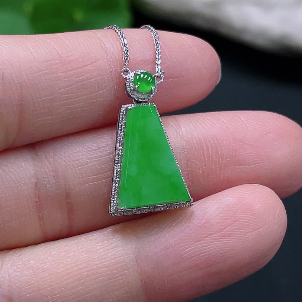 F25906196 Jadeite Plain Pendant Mounted Pendant, 18K Gold Chain, Total Weight Approx. 3.19g