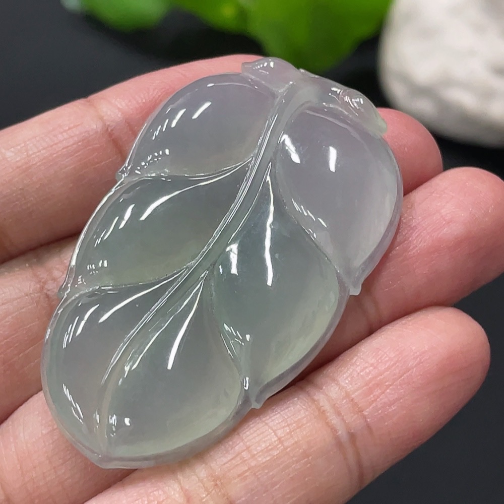 F30557089 Jadeite Leaf Pendant Total Weight Approx. 17.7g