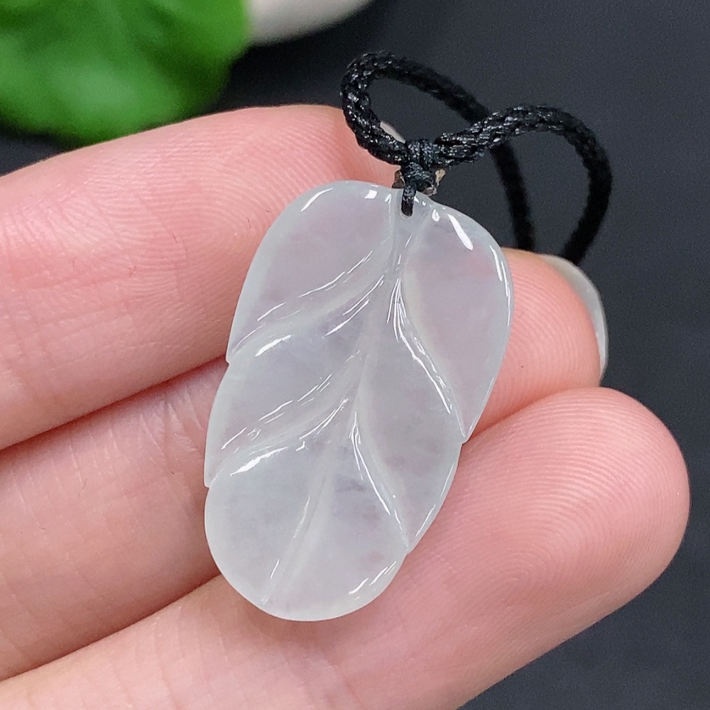 F33941937 Jadeite Leaf Pendant Total Weight Approx. 3.5g (Including Rope Weight)