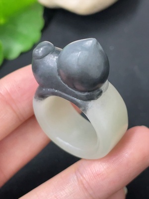 H43150523 和田玉猫咪戒圈    圈口20    货品总重约16.9g