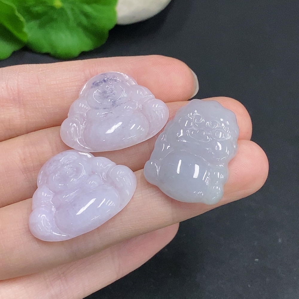 F33907901 Jadeite Pendants Sell as a Lot