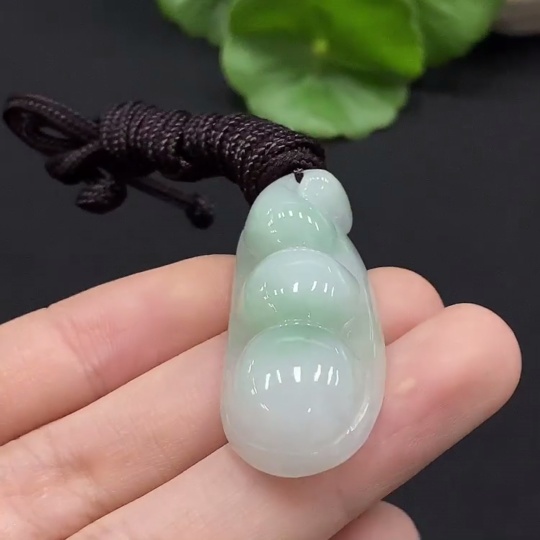 F35114852 Jadeite Lucky Bean Pendant, Total Weight Approx. 12.7g
