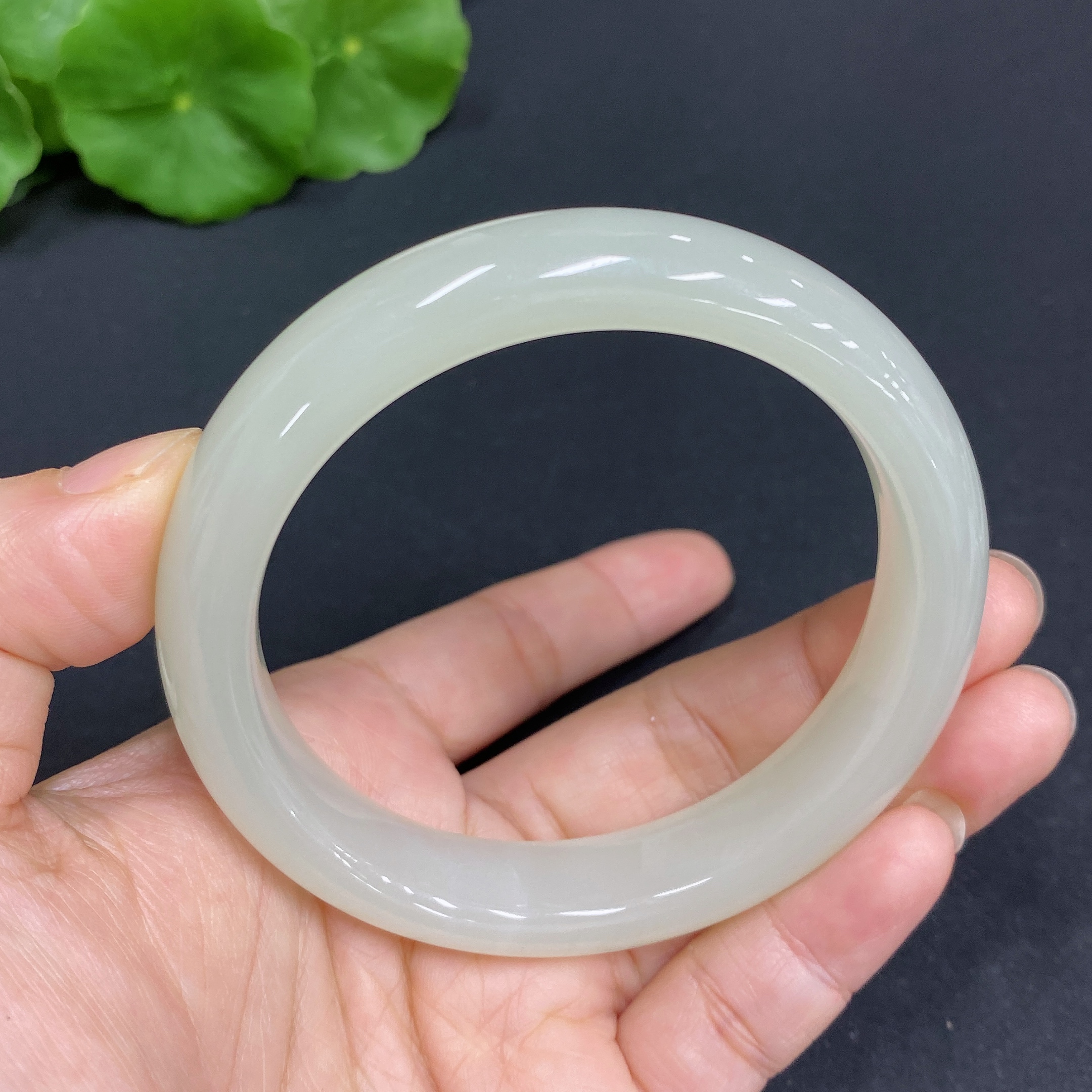 H32795383 Hetian Jade Round Bracelet Size 58 Total Weight Approx. 55.3g