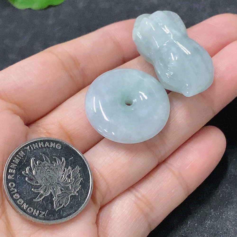 F34976580 Jadeite Pendant Sell as a Lot