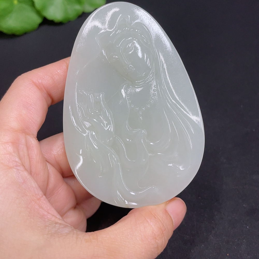 H35103770 Hetian Jade Pendant Guanyin Total Weight Approx. 85.2g