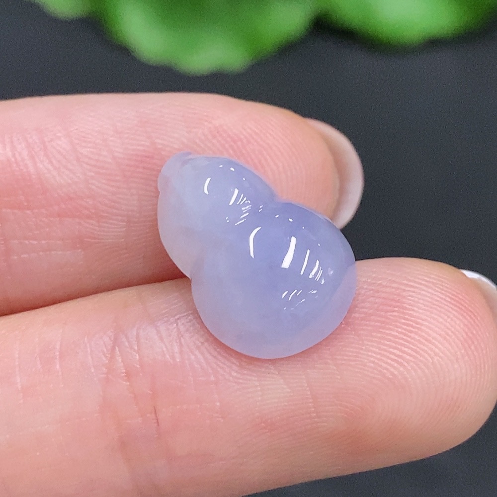 F34968506 Jadeite gourd inlay piece with total weight about 1.5g