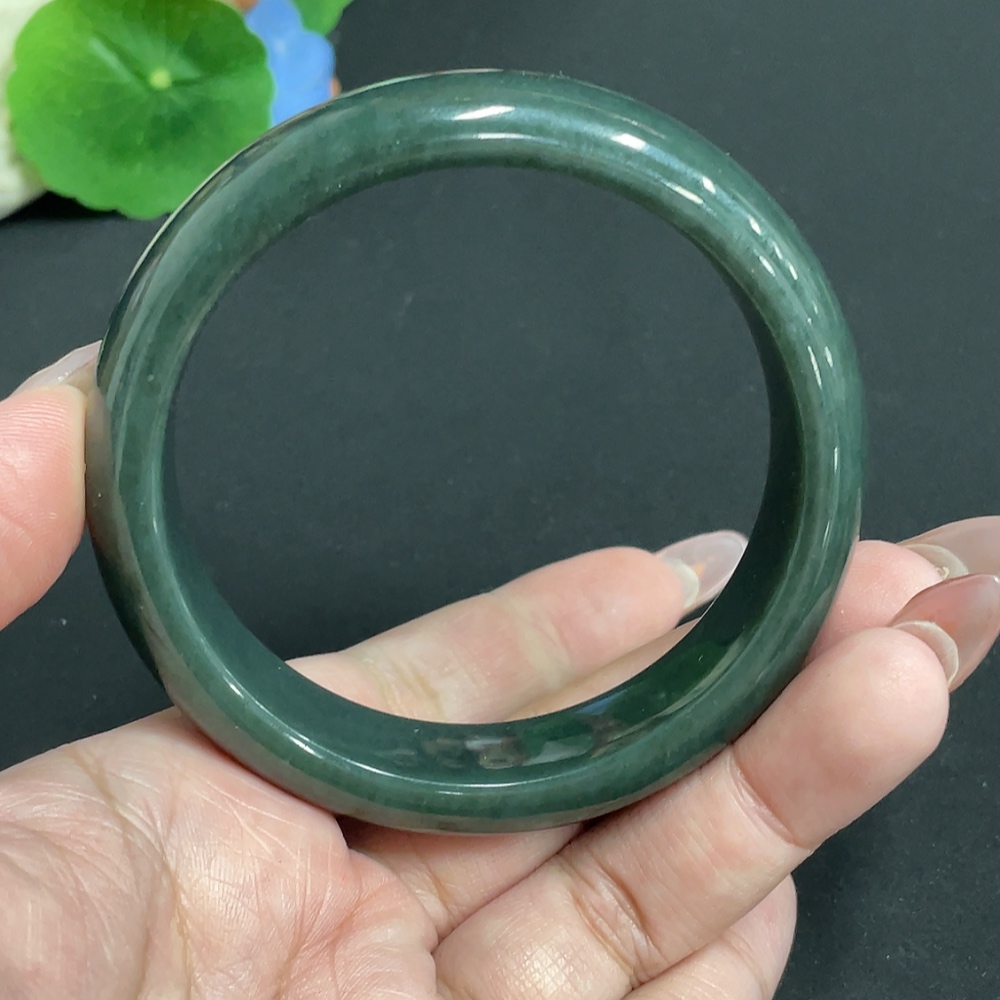 H26001798 Hetian Round Bracelet, Size 60.6, Total Weight Approx. 71.4g