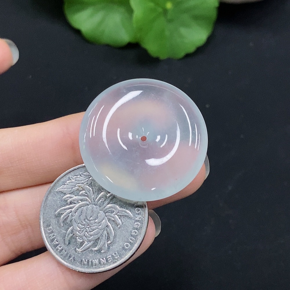 F28280351 Jadeite Peace Knot Pendant Total Weight Approx. 9.11g