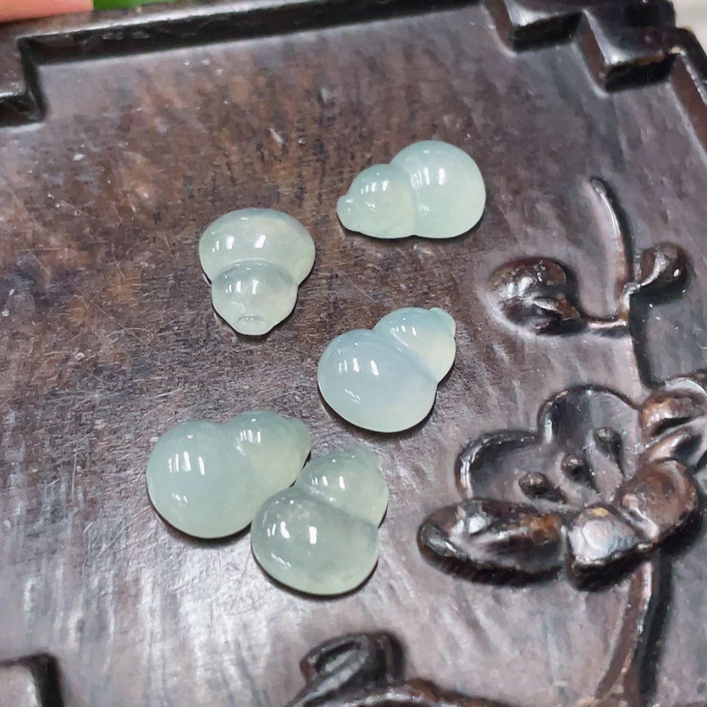 F34058128 Jadeite Gourd Inlay Piece