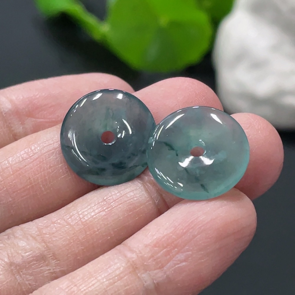 F33945883 Jadeite Pendant Sell as a Lot