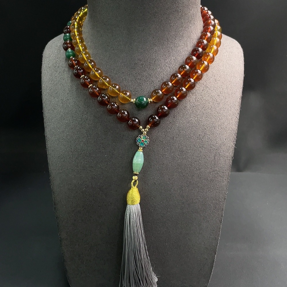 C19166965 Amber Beeswax Bead Strand Non-Gold Setting Approx. 9.8mm Total Weight About 55.45g Non-Amber Matching Beads