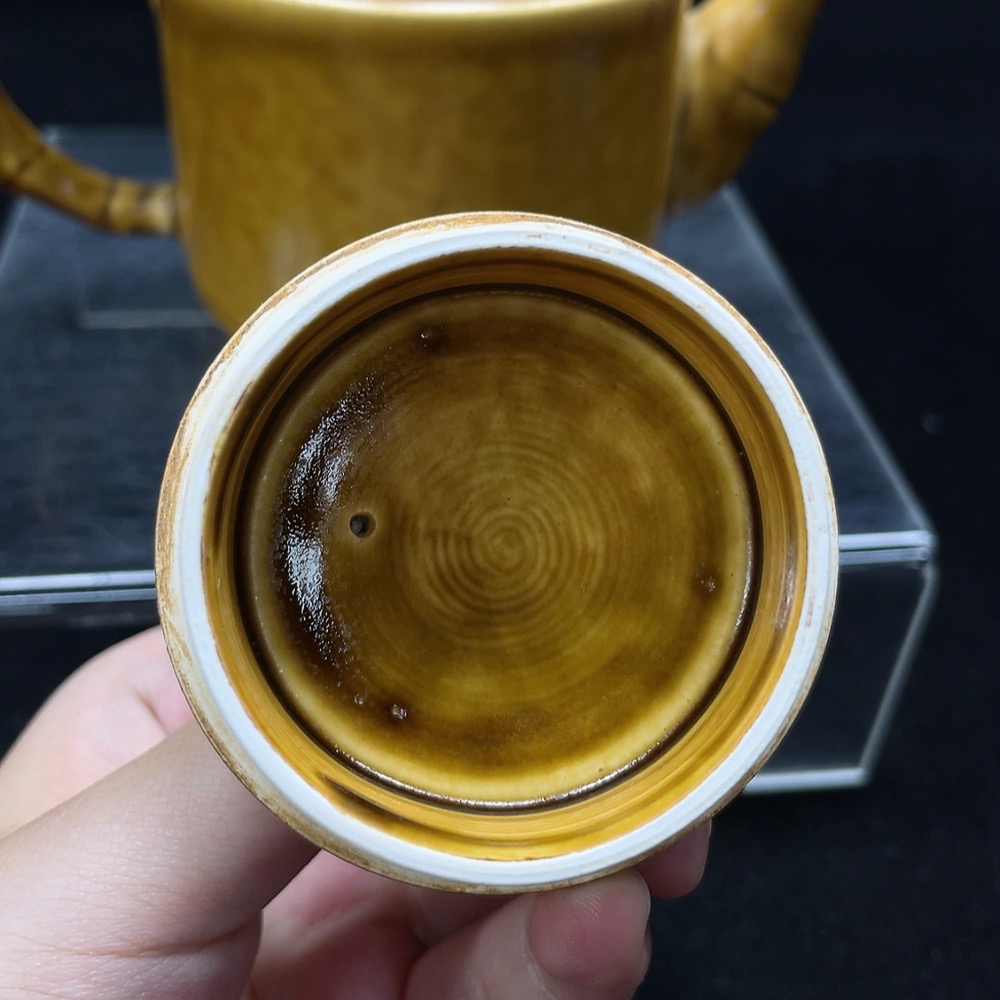 W32716878 Ceramic, Mint Condition, Modern Yellow Glazed Teapot (Subject to Actual Item)