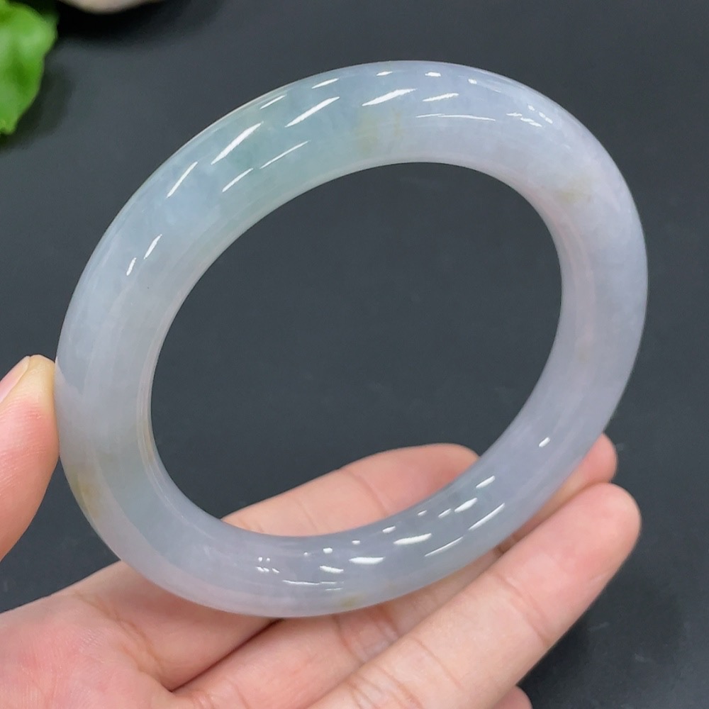 F23602497 Jadeite Round Bangle Size 56.7 Total Weight 69.273g