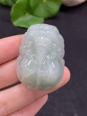 F32730385 翡翠貔貅挂件 货品总重约34.23g