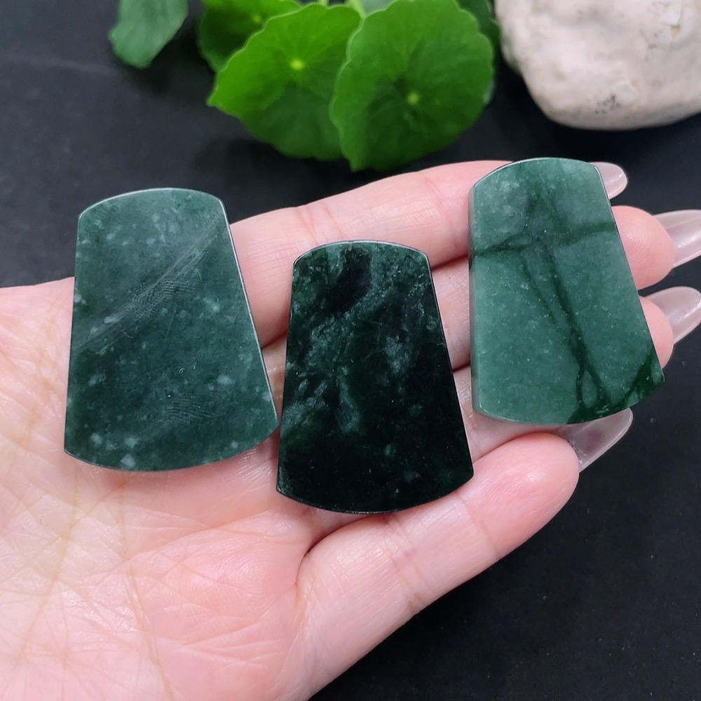 F35082967 Jadeite Plain Pendant Sell as a Lot