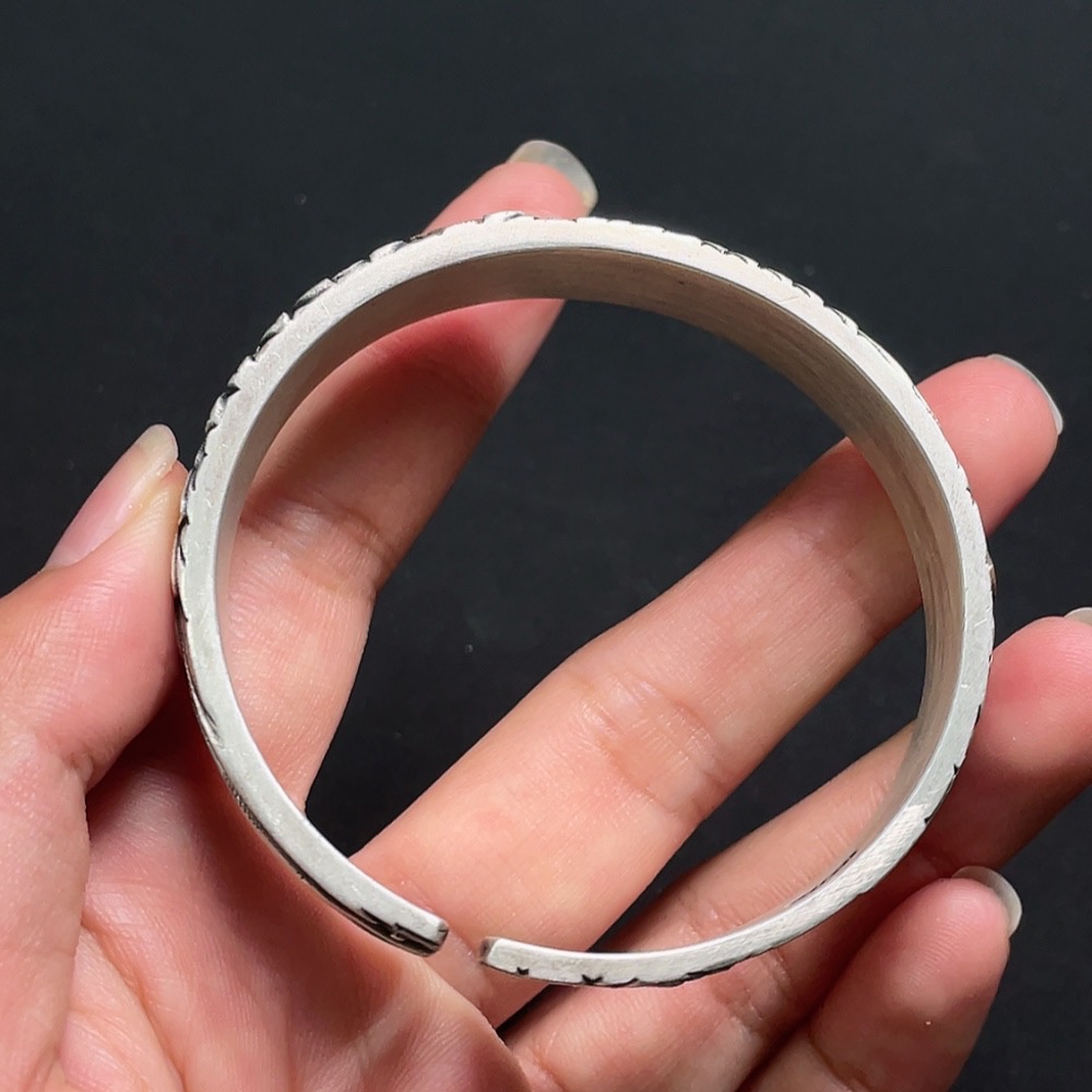 W32715825 Eagle Spreading Wings Pattern Silver Bangle Miscellaneous