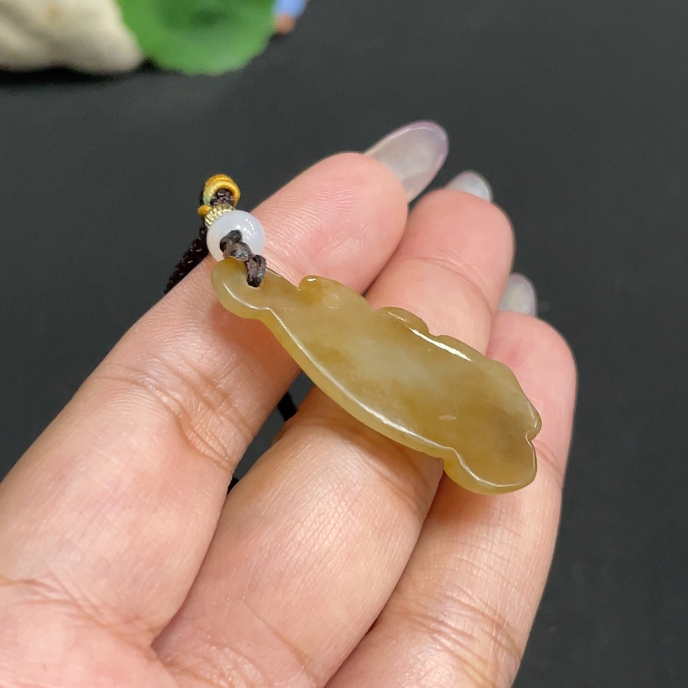 H34972142 Hetian Jade Pendant - Ruyi