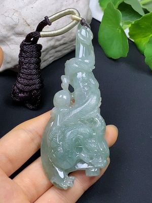 F46564890 翡翠挂件 龙牌 含绳货品总重约60.9g