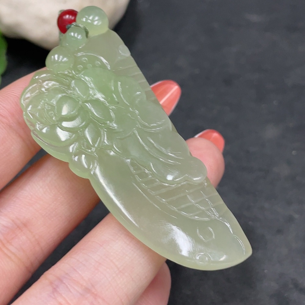 H34015956 Hetian Jade Pendant Comb