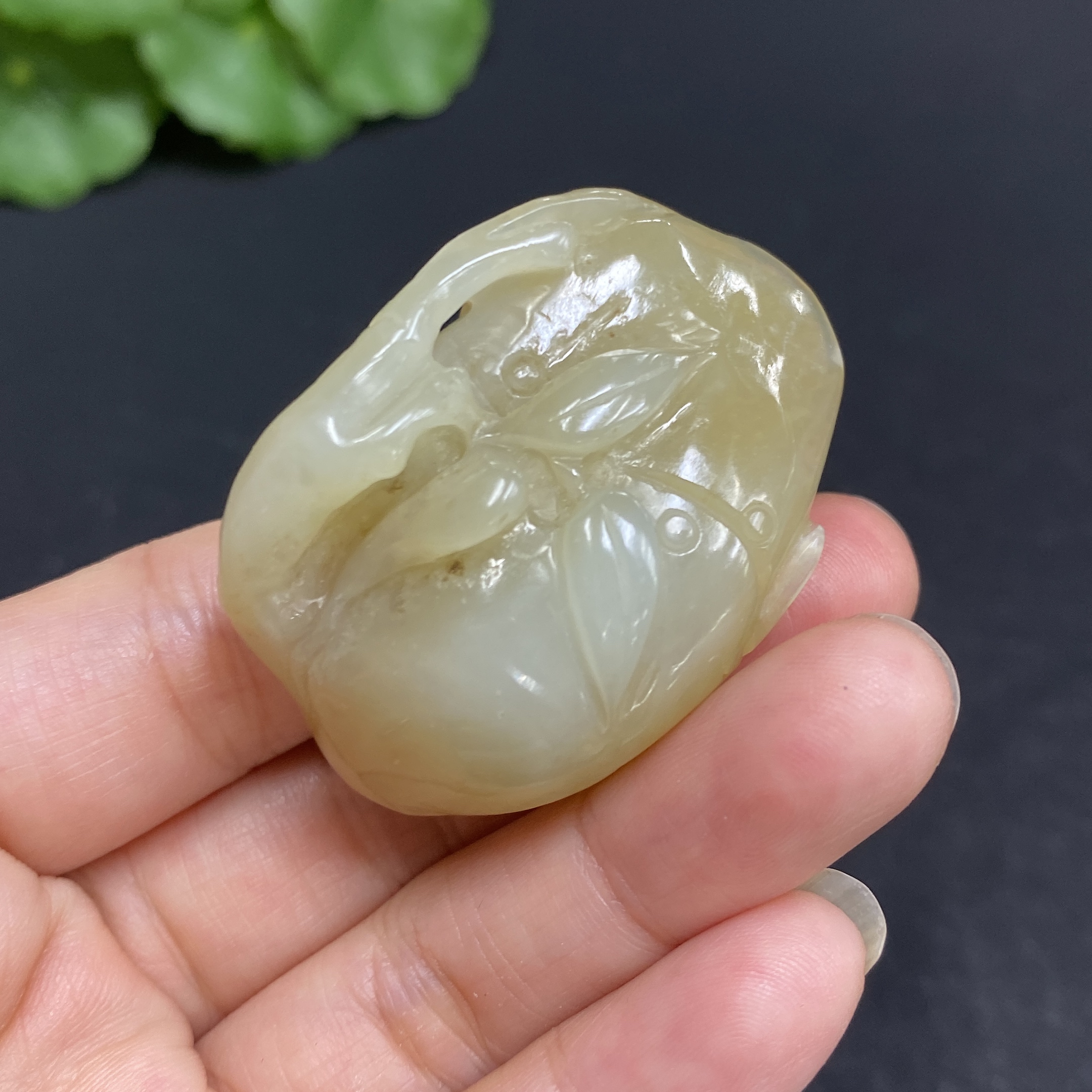 H33879057 Hetian Jade Pendant Magpie Total Weight Approx. 31.7g