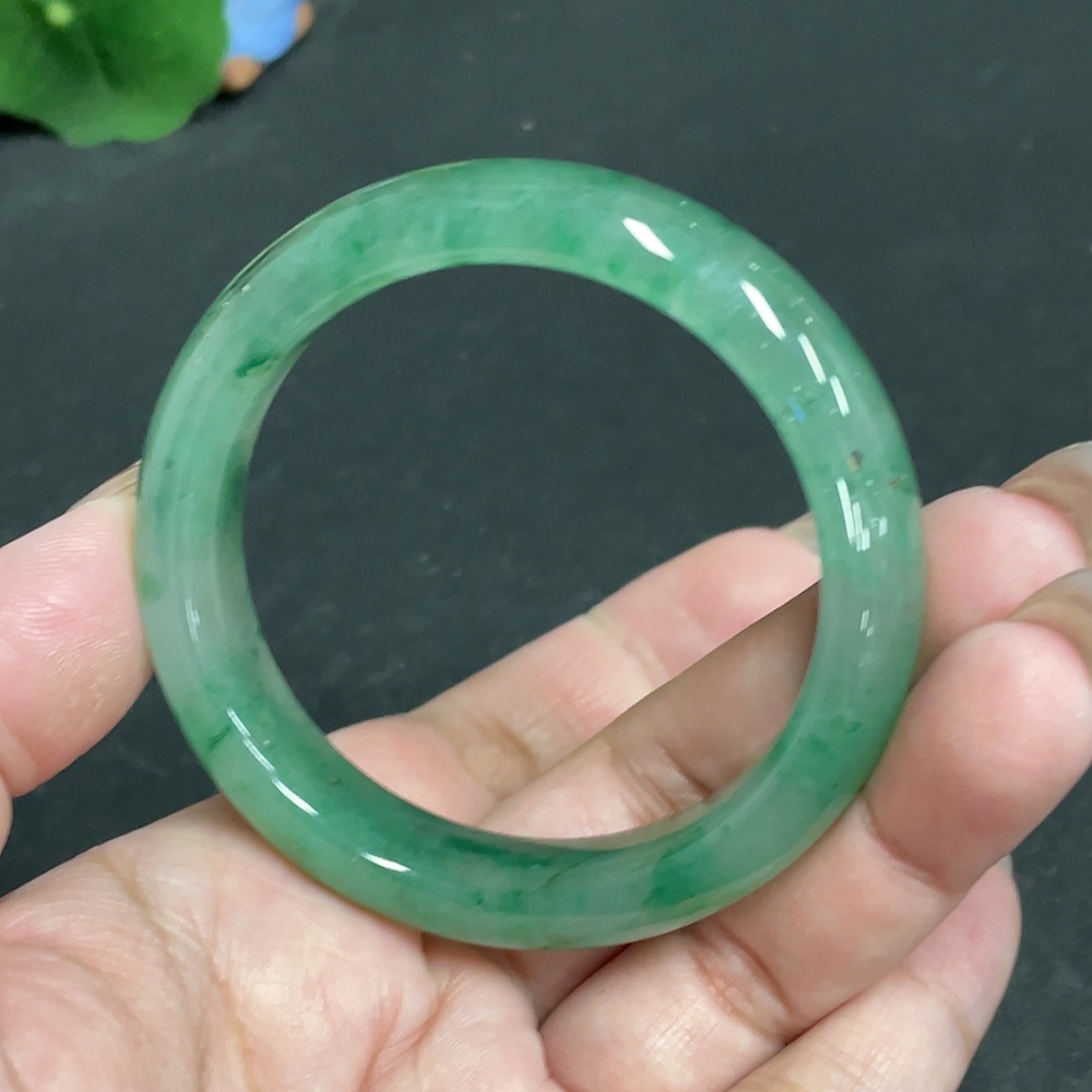 H30551772 African Emerald (Dulong Jade)