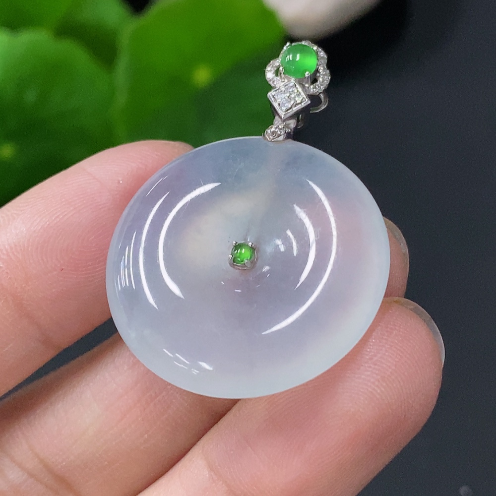 F24813745 Jadeite Pendant Peace Knot 18k Total Weight Approx. 7.77g
