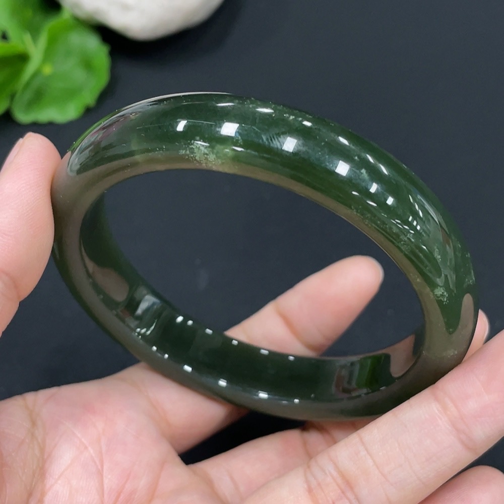 H28286051 Hetian Jade Round Bracelet, Inner Diameter 59.1, Total Weight Approx. 56.2g