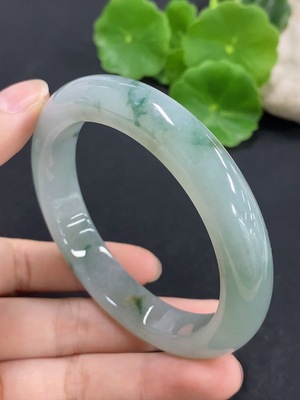 F46549421 翡翠正圈手镯 圈口57.2 货品总重约60.45g